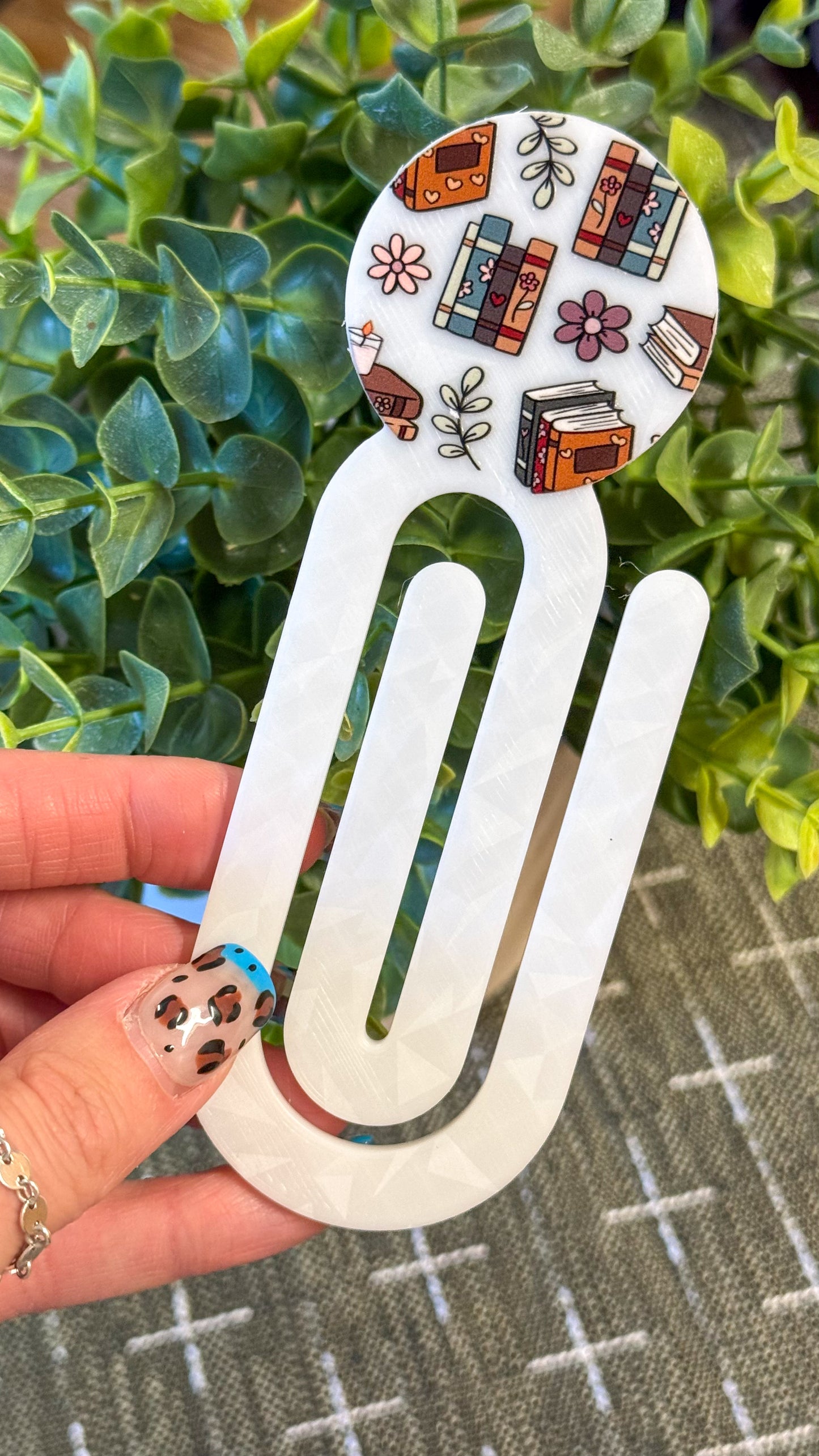 Mauve Paperclip Bookmark