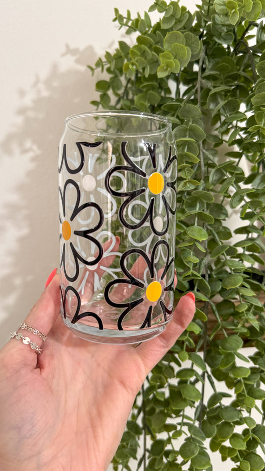 Large Daisies Cup